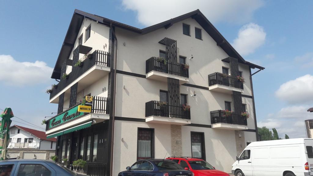 Casa Caroli Hotel Targu Jiu Ngoại thất bức ảnh