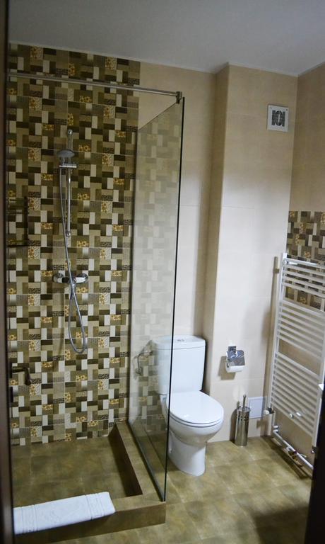 Casa Caroli Hotel Targu Jiu Ngoại thất bức ảnh