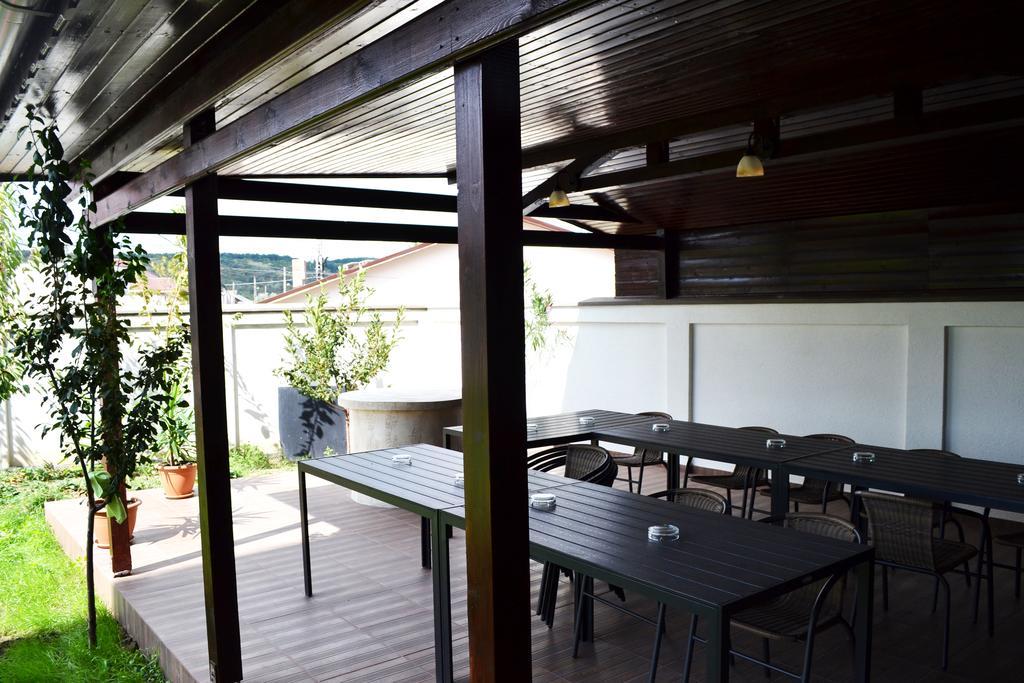 Casa Caroli Hotel Targu Jiu Ngoại thất bức ảnh
